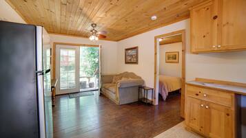 House (1 Bedroom) | Interior