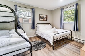 House (5 Bedrooms) | Interior