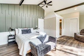 Interior - Hot Tub + Game Room! Lakefront Gem in Pocono Mtns (Tobyhanna)