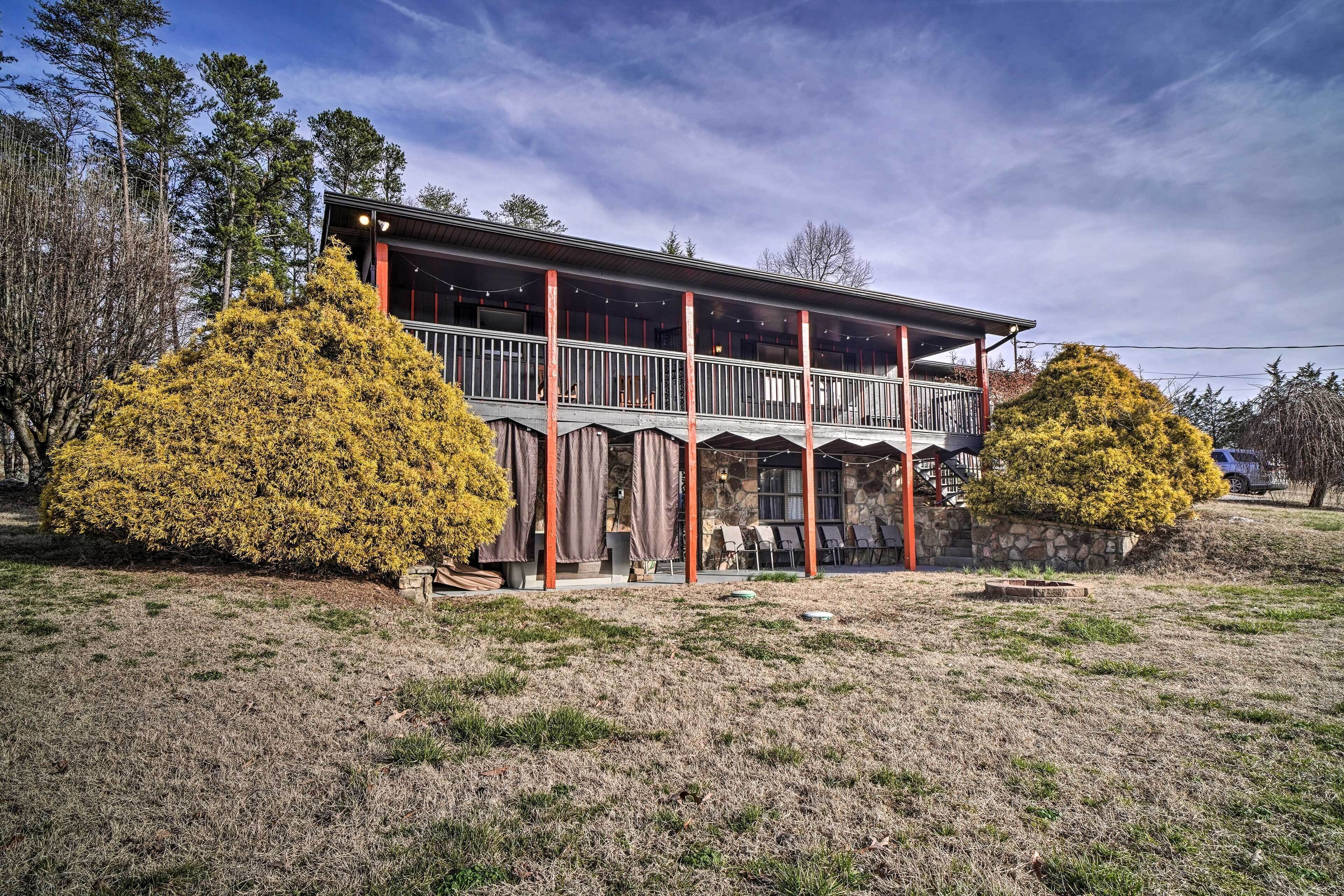 House (4 Bedrooms) | Front of property