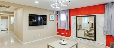 House (3 Bedrooms) | Front of property