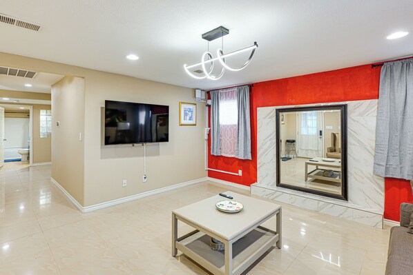 House (3 Bedrooms) | Front of property