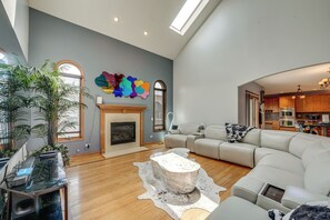 House (4 Bedrooms) | Front of property - Game Room & Deck: Family Home in Chicago Area! (Matteson)