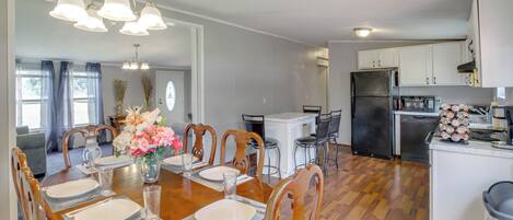 House (4 Bedrooms) | Front of property