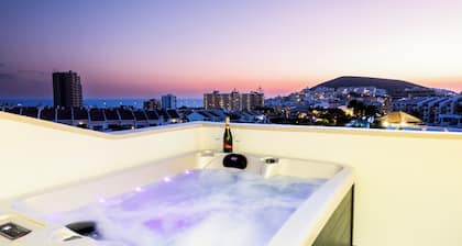 La Casa de Playa - Penthouse with jacuzzi and ocean view