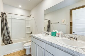 House (4 Bedrooms) | Interior - Near Hiking & Fishing: Airy Retreat in Cleveland! (Cleveland)