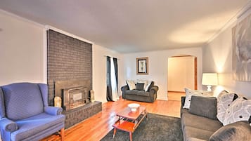 House (2 Bedrooms) | Front of property