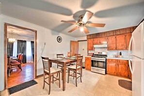 House (2 Bedrooms) | Interior