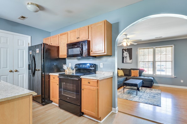 House (3 Bedrooms) | Interior