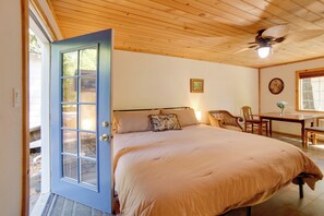 Interior - 10 Mi to Twin Pine Casino: Peaceful Cabin Getaway (Cobb)