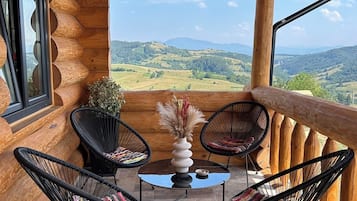 Deluxe Chalet, Hill View | Terrace/patio