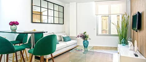 Apartment (1 Bedroom) | Living area | TV