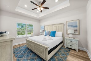 4 室のベッドルーム、アイロン / アイロン台、WiFi (無料)、ベッドシーツ