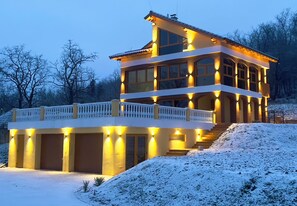 Exterior - Luxury Villa Beelvita with pool & jacuzzi (Bielovce)