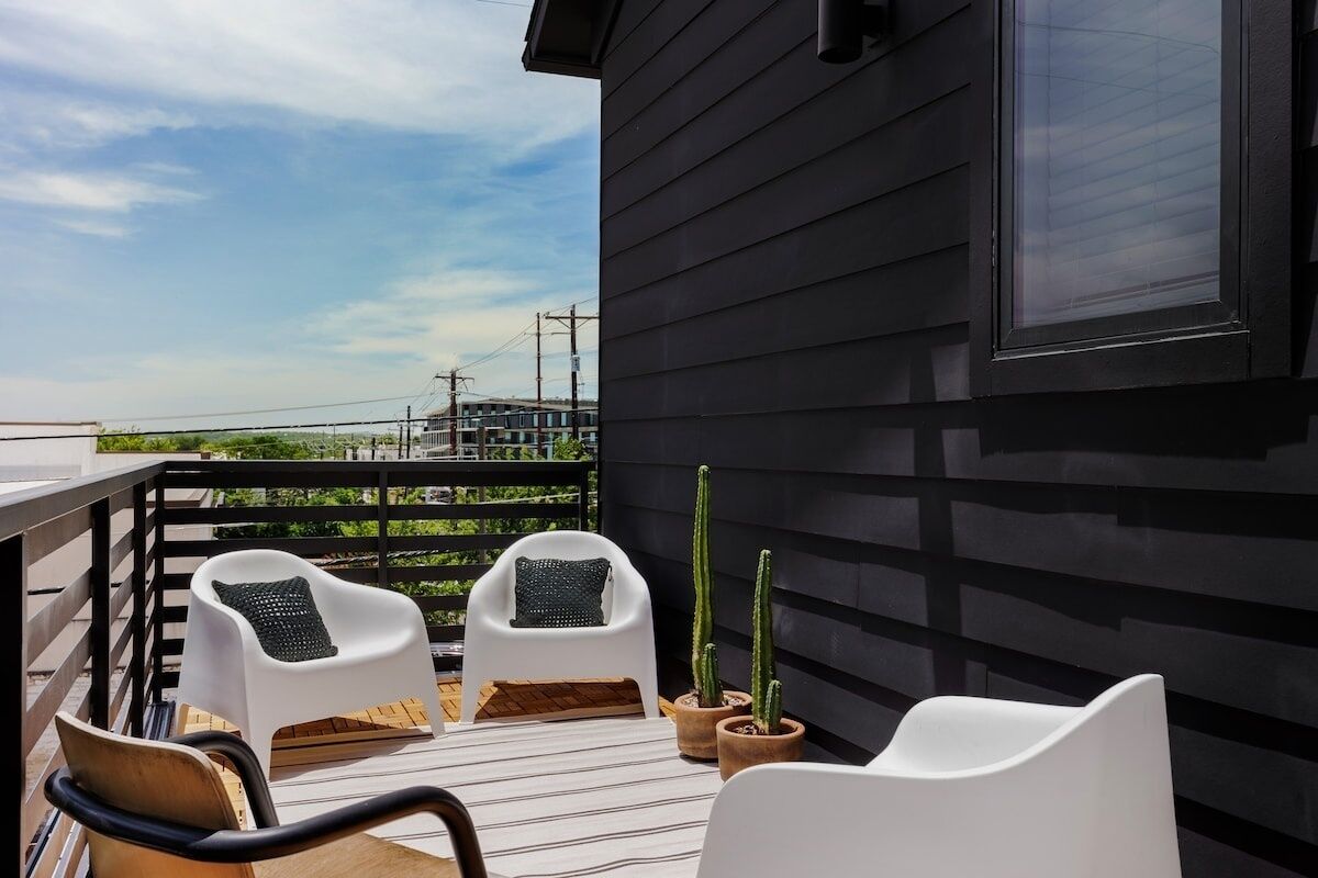 المنطقة المحيطة بالمنشأة