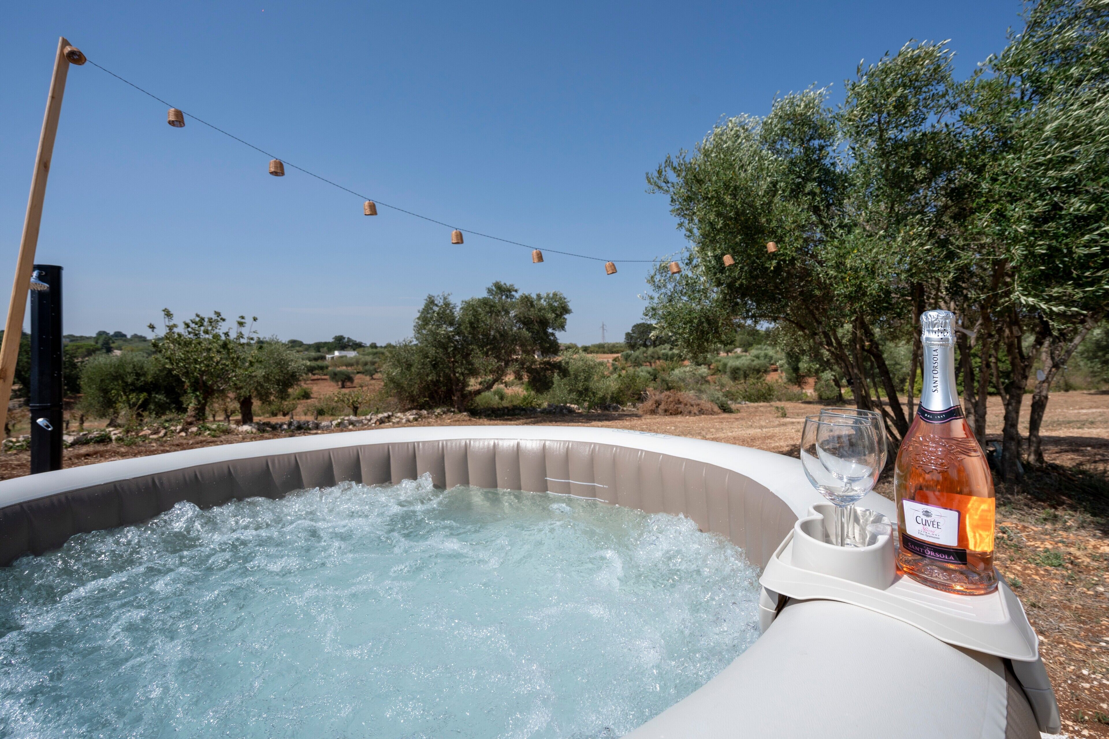 Bain à remous extérieur