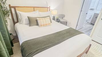 1 bedroom, iron/ironing board, Internet, bed sheets