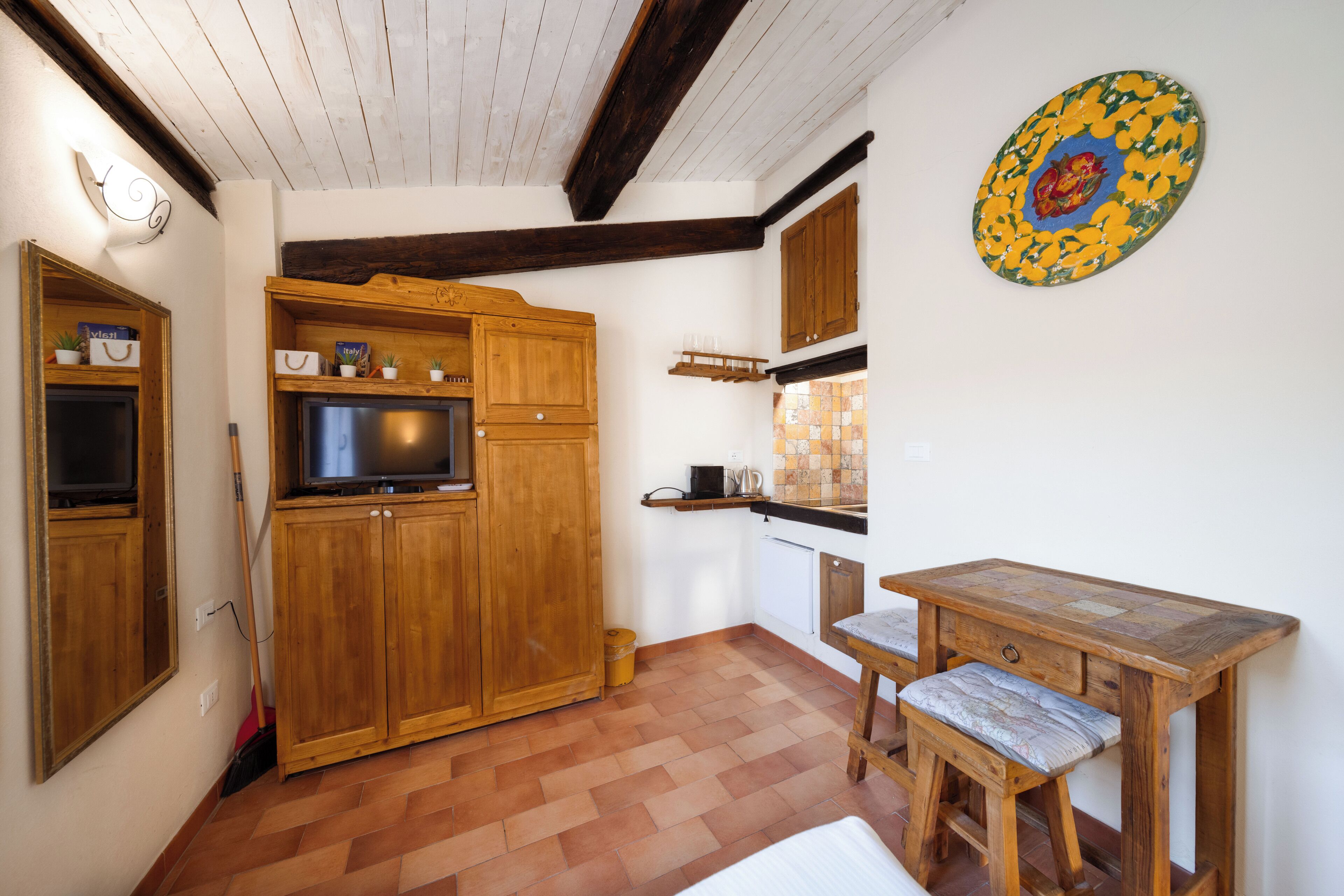 Classic Studio | Private kitchenette