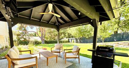 The Mesa Manor - Fun in the Foothills - Arcade/Patio/Large Kitchen/Comfy Beds