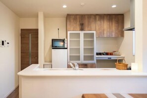 Room - Daikitiya entire rental private hotel Nijakan Newly built Nagoya Station with parking lot (Nagoya)