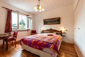 7 chambres, fer et planche à repasser, Wi-Fi