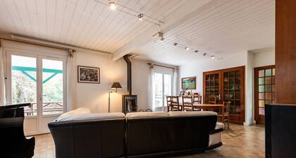 House by the River Near the Bay and Bordeaux