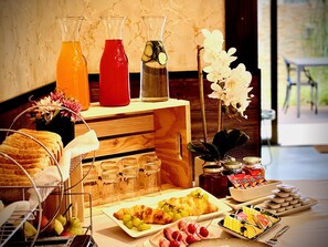 Daily full breakfast for a fee - Kgarebana Boutique Guesthouse (Sesakhile)