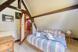 3 chambres, fer et planche à repasser, Wi-Fi gratuit, draps fournis