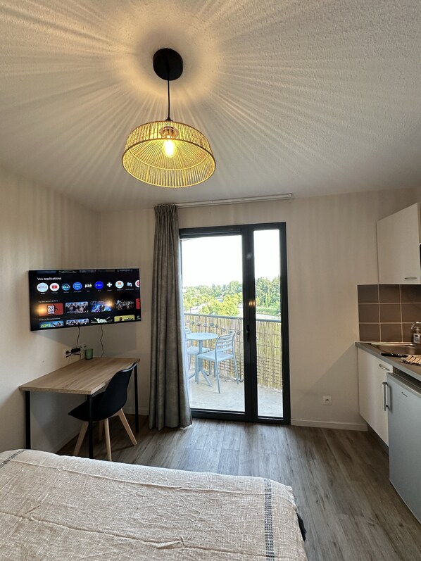 1 bedroom, free WiFi, bed sheets