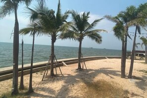 Plage privée à proximité, serviettes de plage, plongée sous-marine