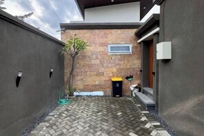 Self-parking (surcharge)