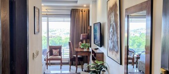 The 505 - Luxurious and Cozy Studio in Bahria Town