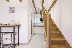 Cribs/infant beds - BlueGreen Holiday Homes: Holidays with Seaview (Malevizi)