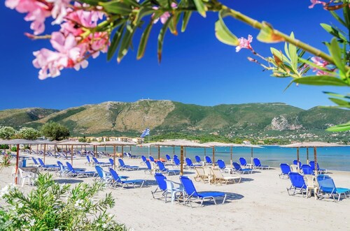 Castelli - Four Bedroom Villa, Sleeps 8