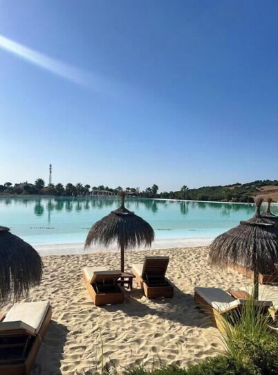 Alcazaba Lagoon Luxury Retreat