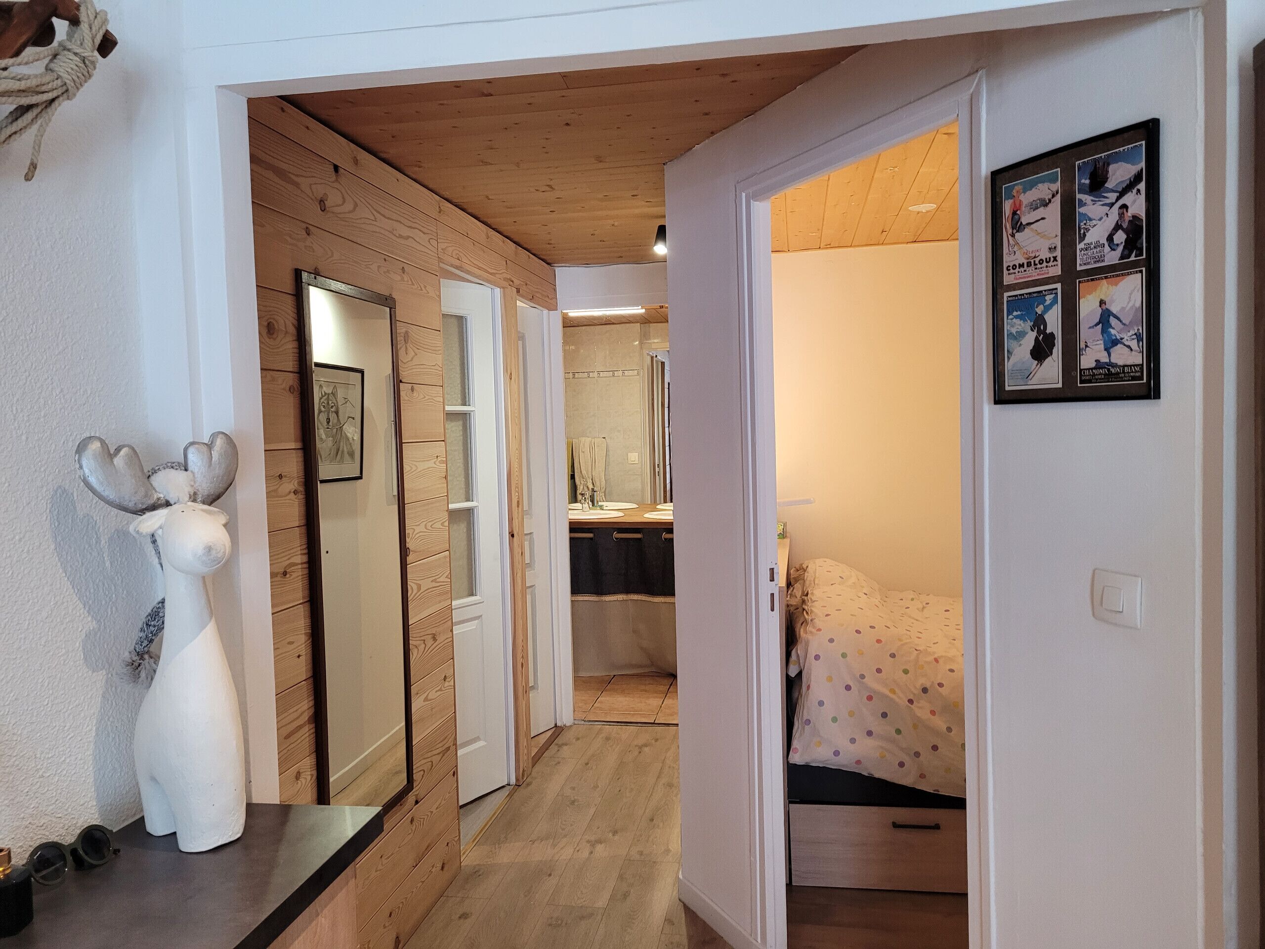 4 bedrooms, free WiFi