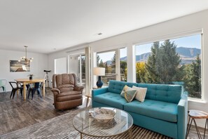 TV, peis og bordtennis