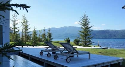 Sansui Lakeside Villa