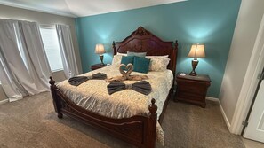 6 bedrooms, desk, iron/ironing board, travel cot - Windsor Hills 6BR Amazing Villa with Pool/Spa (Kissimmee)