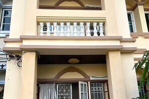 Unclassified image, 5 of 13, button - The Star Home (Bangkok)