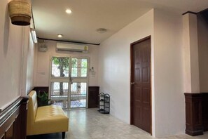 Unclassified image, 4 of 13, button - The Star Home (Bangkok)