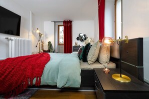 2 bedrooms, iron/ironing board, travel crib, WiFi