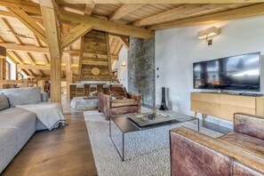 TV, fireplace, offices