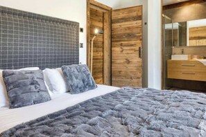 4 bedrooms, iron/ironing board, travel crib, WiFi