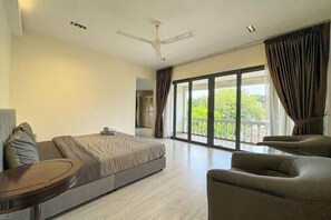 Room - Gathering l Wedding House l 18PaxTaman Oug KL (Kuala Lumpur)