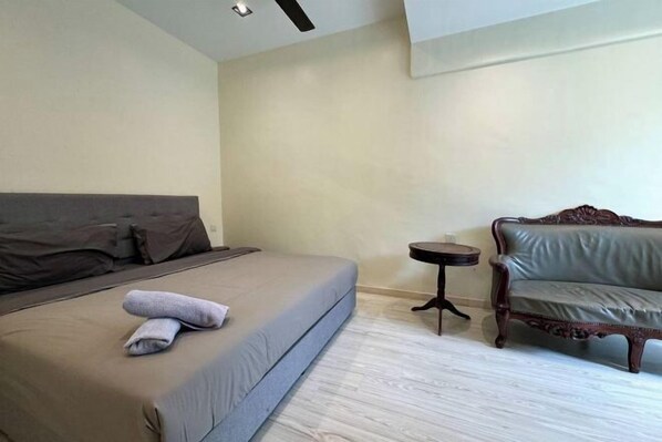 Room - Gathering l Wedding House l 18PaxTaman Oug KL (Kuala Lumpur)