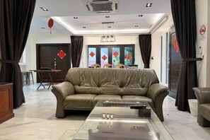 Interior - Gathering l Wedding House l 18PaxTaman Oug KL (Kuala Lumpur)