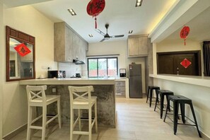 Gambar tidak terklasifikasi, 4 dari 33, tombol