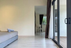 Room - Gathering l Wedding House l 18PaxTaman Oug KL (Kuala Lumpur)