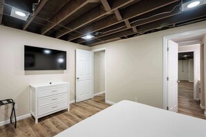 Nhà, nhiều giường, bồn tắm nước nóng, quang cảnh vườn (The Family Nook) | 4 phòng ngủ, trang trí khác biệt 